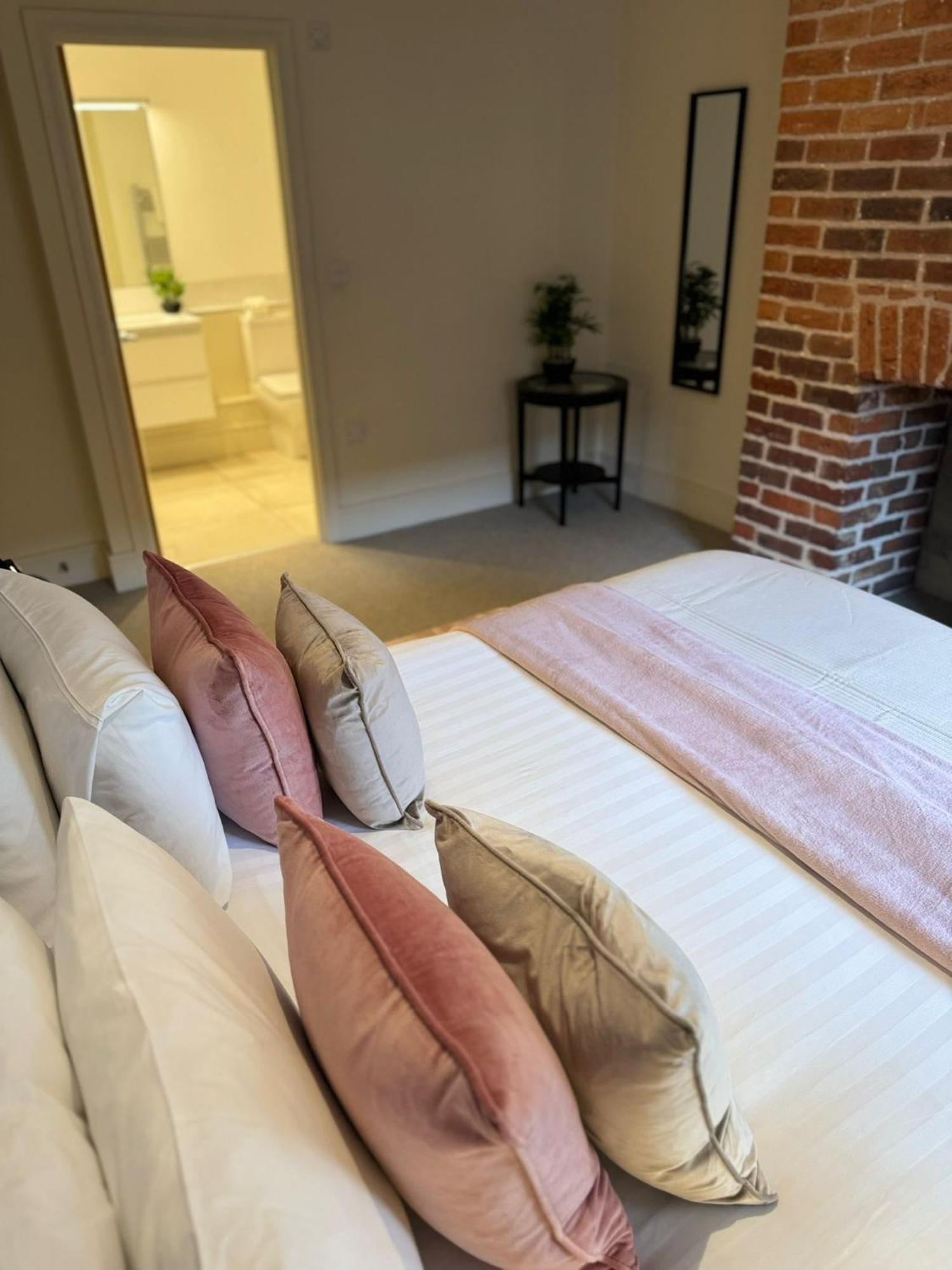 Osbourne House Pink 2 Bed, 2 And Half Bath Daire Birmingham Dış mekan fotoğraf